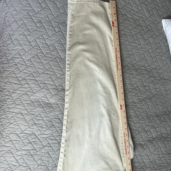 Chicos Platinum Tan Skimmer Straight Leg Jean Sz 3 - Picture 11 of 12